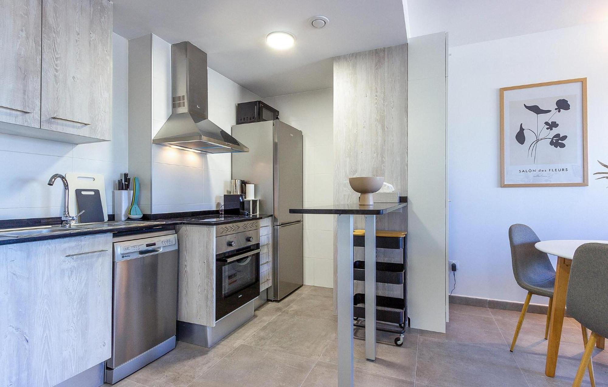 Apartment 1 Bedroom Lovely In